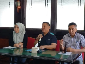 1000744815-1536x1152